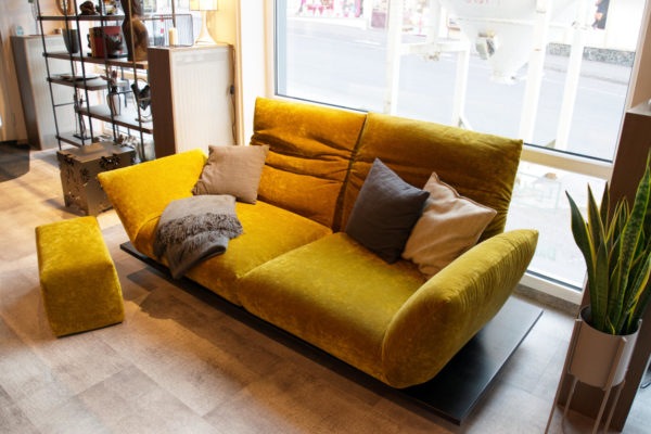 Sofa_Naos_Bullfrog
